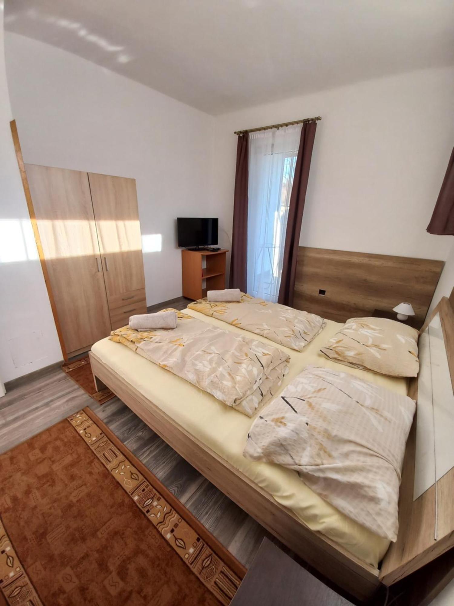 Aquatherma Apartman Sárospatak Exterior photo